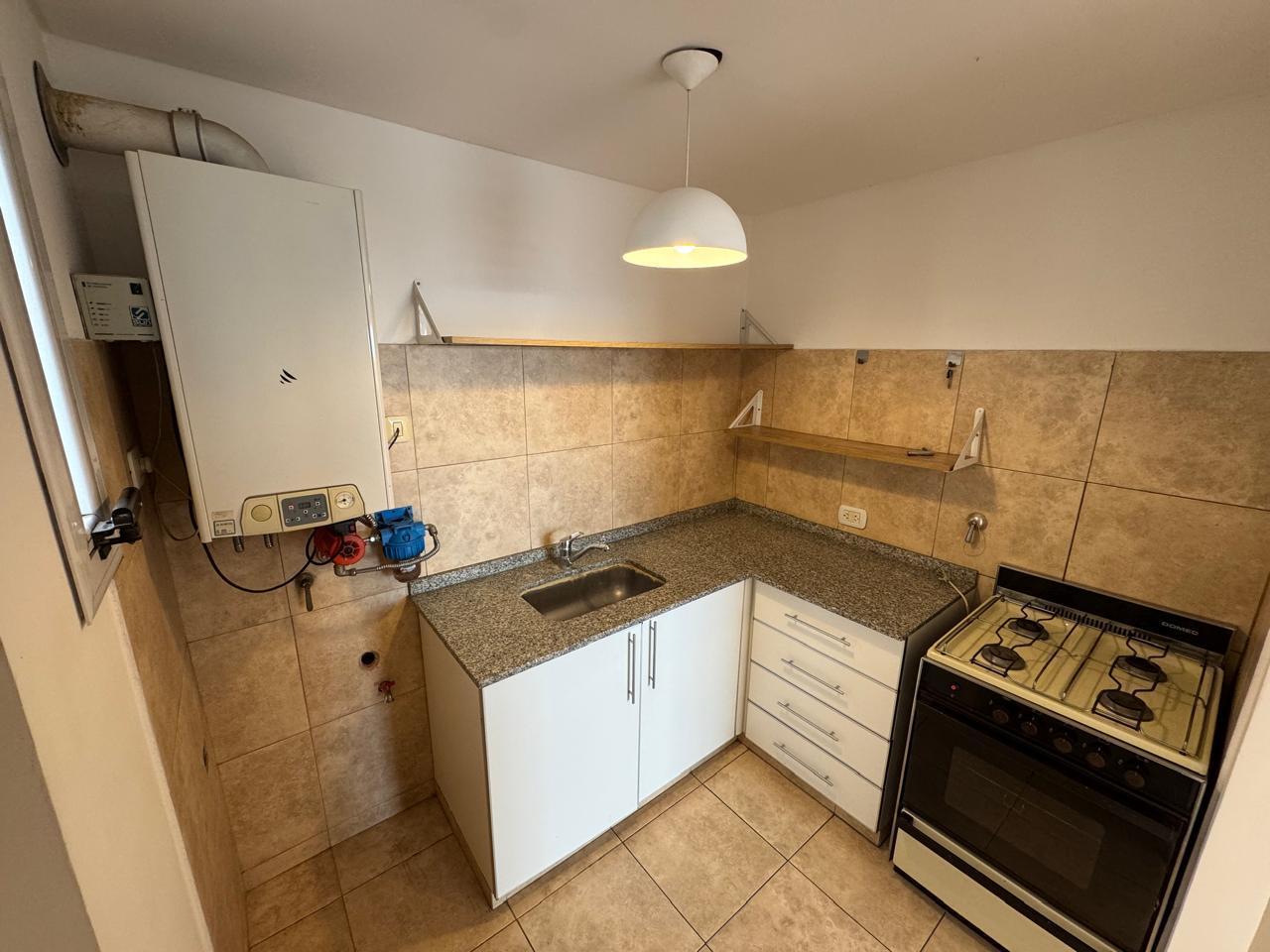 Foto de Departamento en alquiler en La Plata 1 dormitorio y cochera, imagen 4