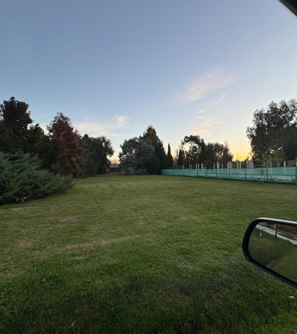 Foto de Terreno en venta en La Plata, imagen 3