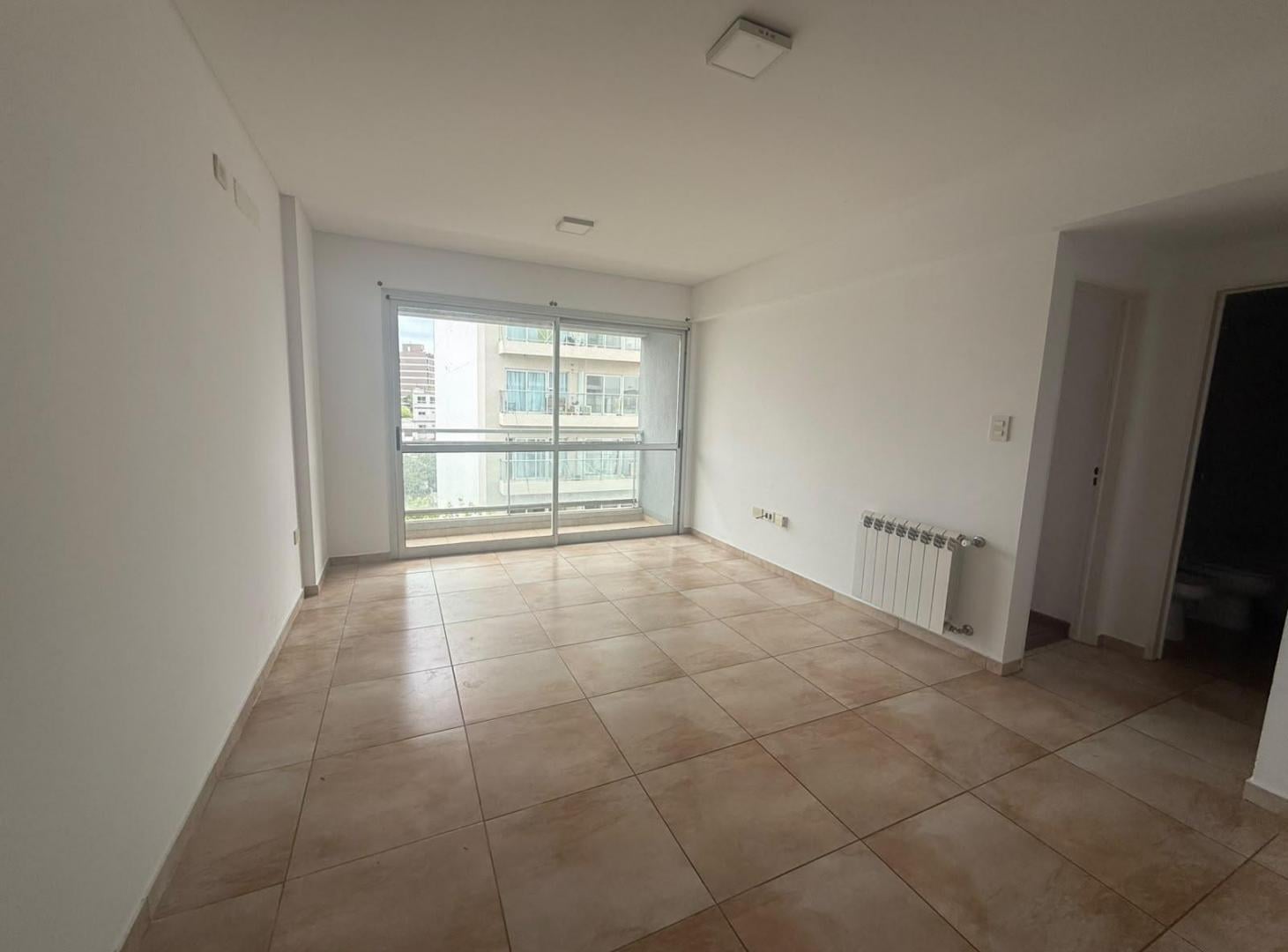 Foto de Departamento en alquiler en La Plata, imagen 1
