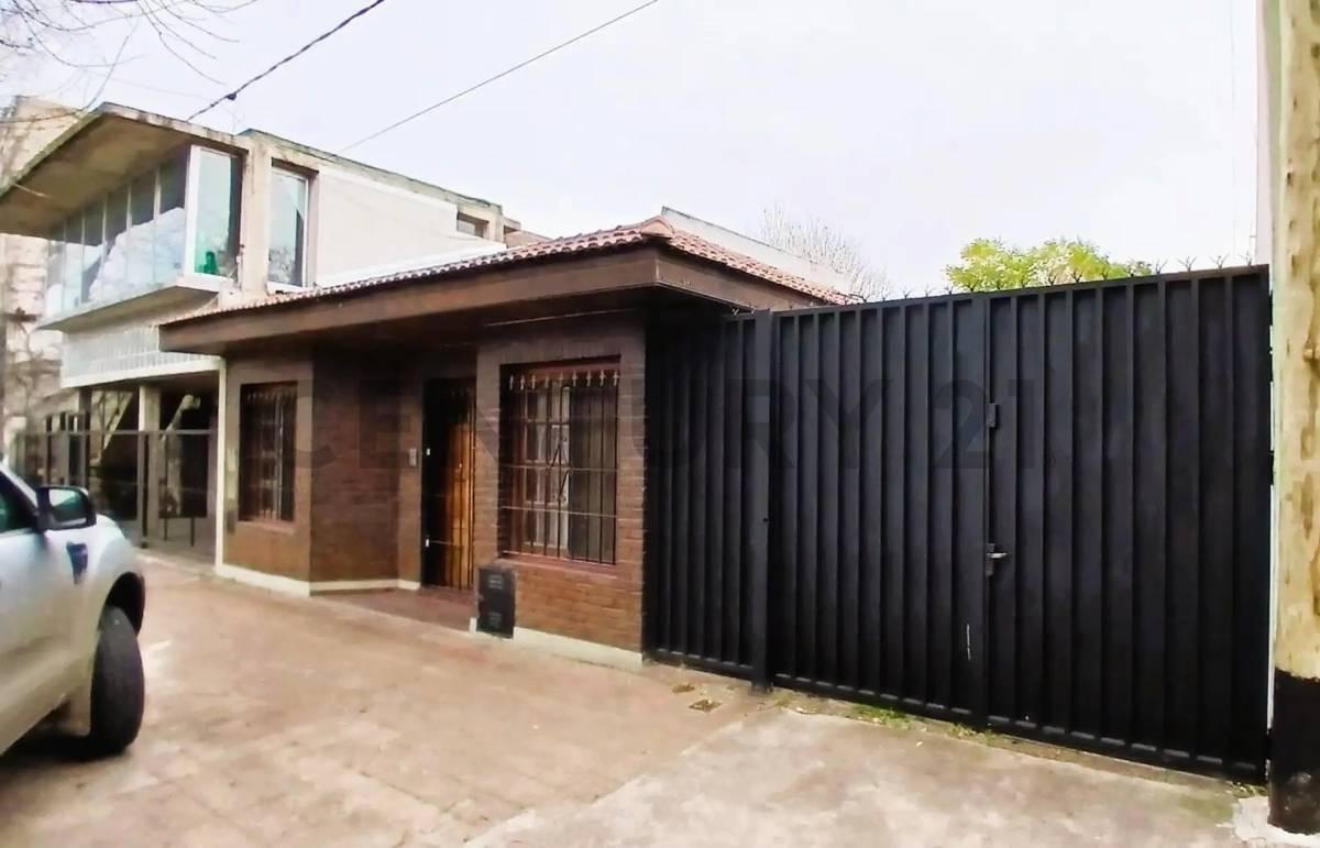 Foto de CASA EN VENTA EN LA PLATA DE 3 DORMITORIOS, imagen 2
