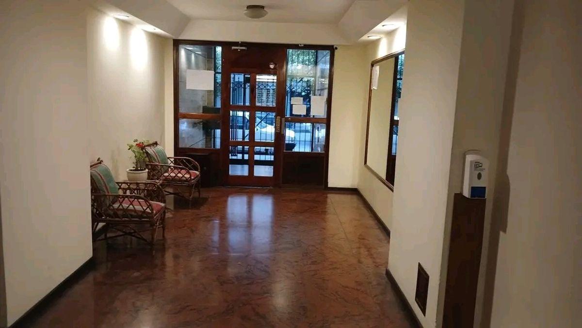 Foto de Departamento 2 ambientes en el 6to piso con balcon saliente vista a San Luis, imagen 4