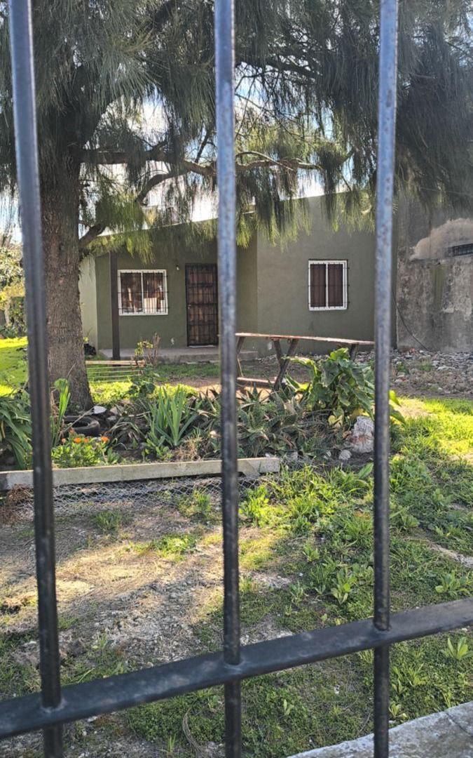 Foto de Alquiler, Casa 3 ambientes con amplio parque, entrada vehicular, imagen 1
