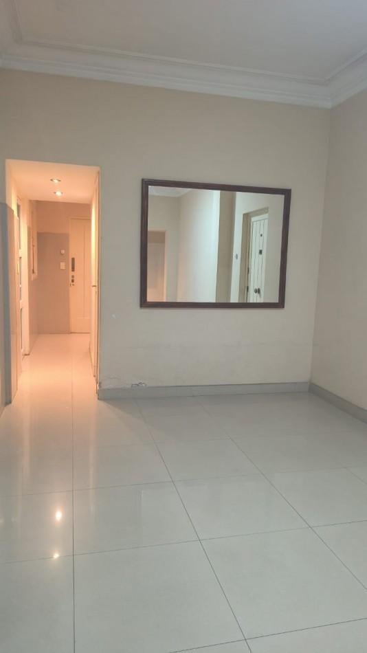 Foto de Departamento interno de un ambiente y medio ... Moreno entre Entre Rios, imagen 2