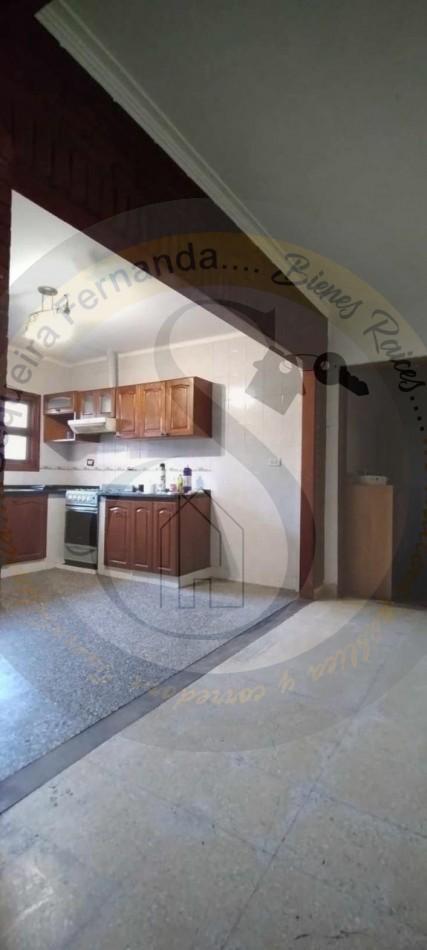 Foto de CHALET, SOBRE LOTE DE 10x25 DE 4 AMBIENTES AMPLIO, LUMINOSO MAS QUINCHO, imagen 1
