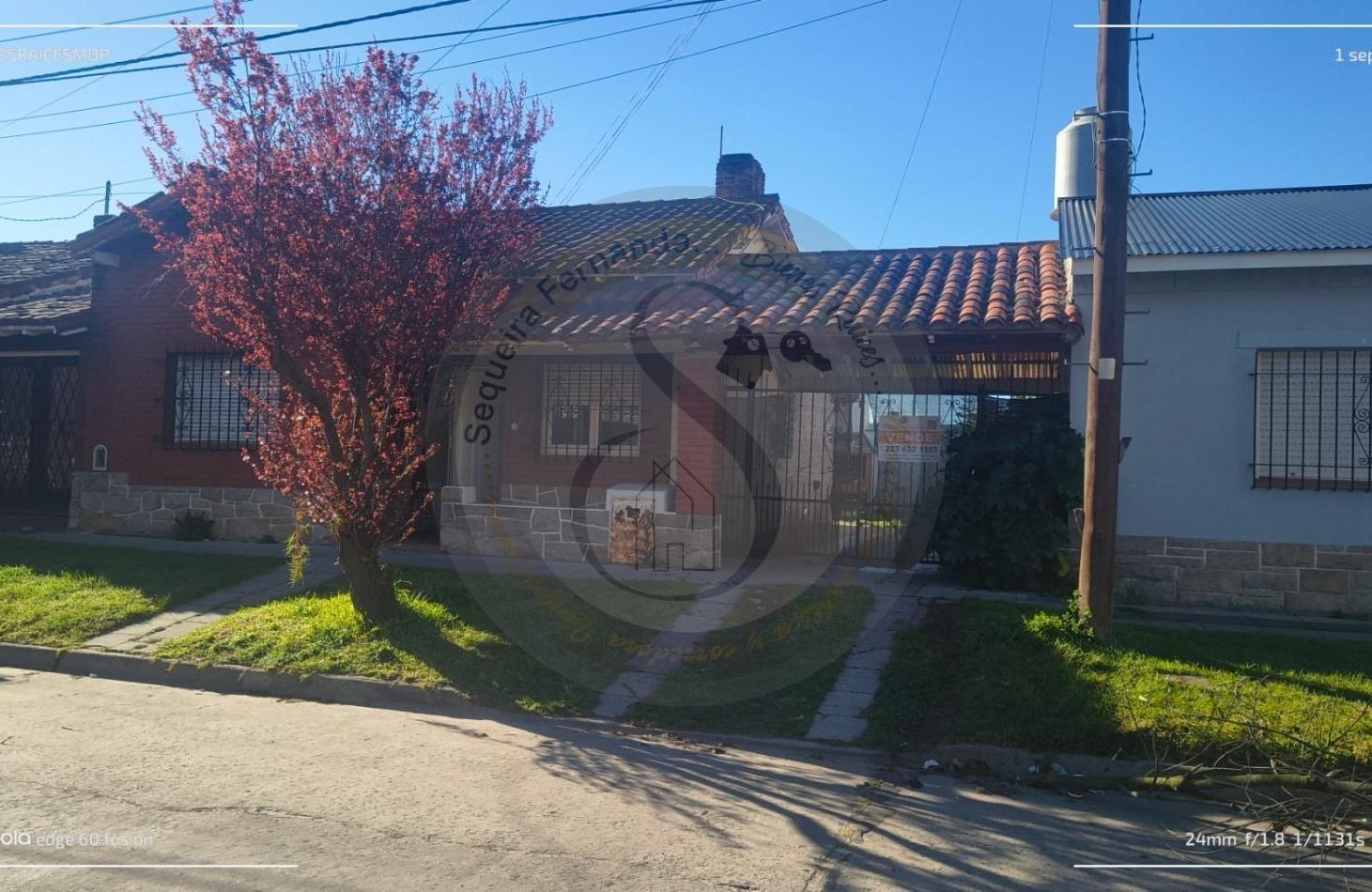 Foto de Chalet 3 ambientes sobre terreno propio, amplio parque, Villa Primera, imagen 2
