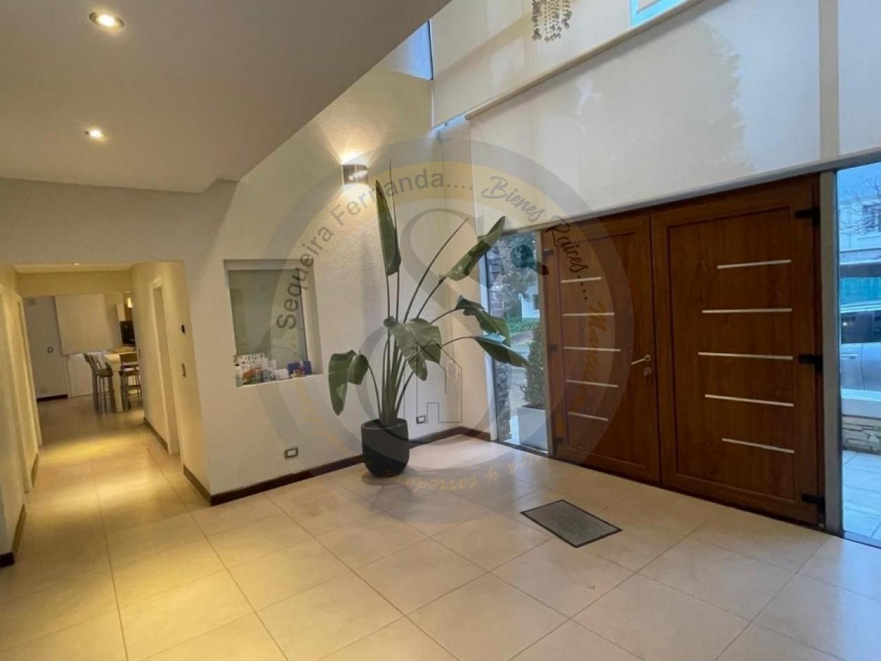 Foto de Casa en Arenas del Sur Importante Chalet en Venta en Barrio Privado, imagen 5