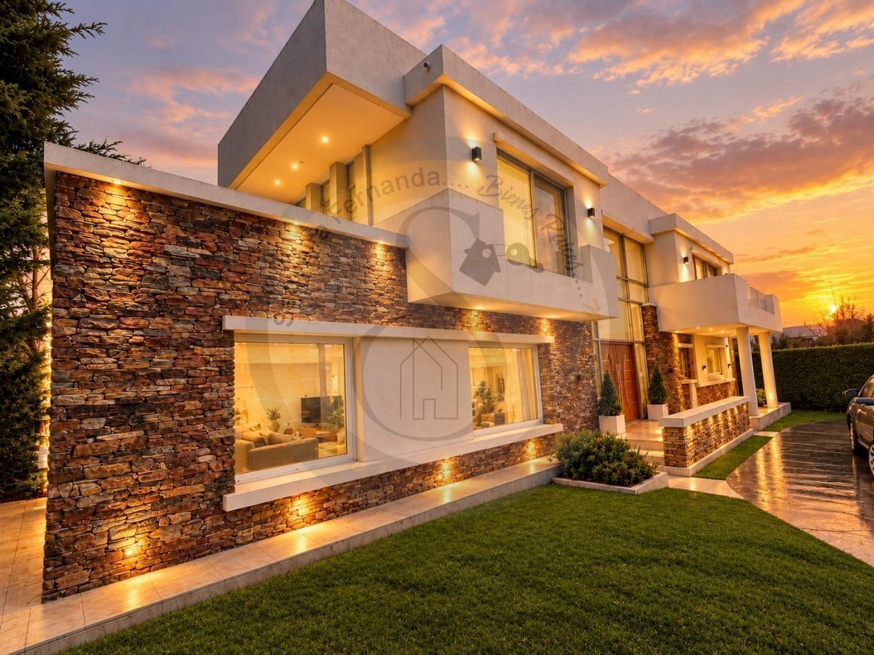 Foto de Casa en Arenas del Sur Importante Chalet en Venta en Barrio Privado, imagen 1