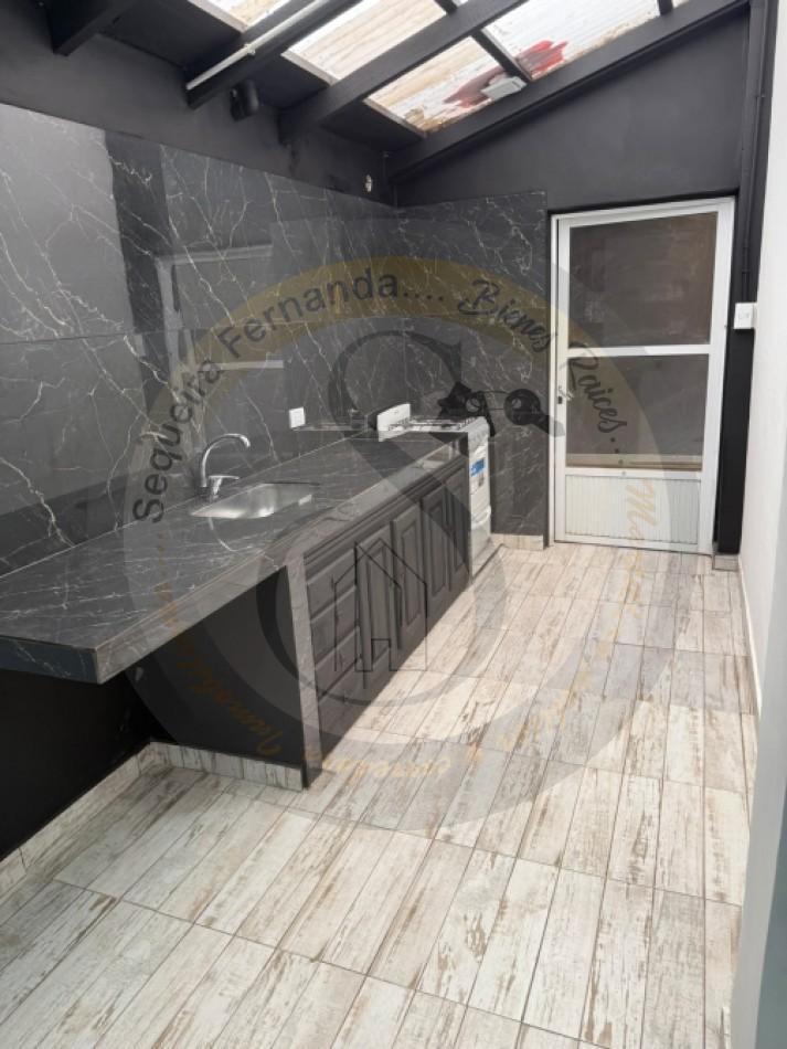 Foto de CASA/CHALET DE 3 AMBIENTES RECICLADO CON GARAGE BARRIO DON BOSCO, imagen 1