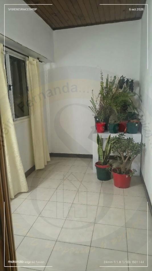 Foto de DEPARTAMENTO EN SEGUNDO PISO 2 AMBIENTES CON UN 2DO DORMITORIO ZONA LA, imagen 4
