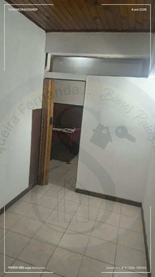Foto de DEPARTAMENTO EN SEGUNDO PISO 2 AMBIENTES CON UN 2DO DORMITORIO ZONA LA, imagen 2