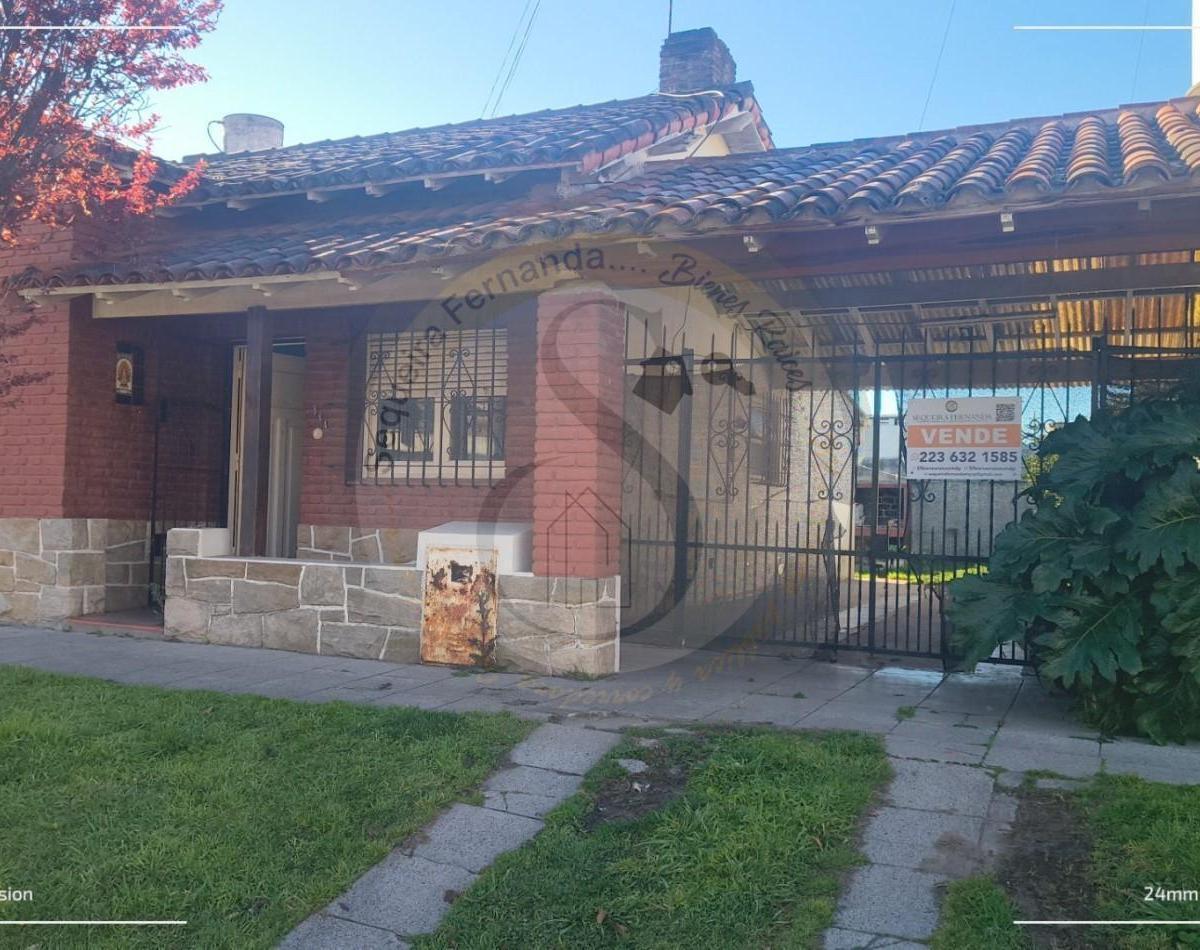 Foto de Chalet 3 Ambientes Sobre Terreno Propio, Amplio Parque, Villa Primera, imagen 2