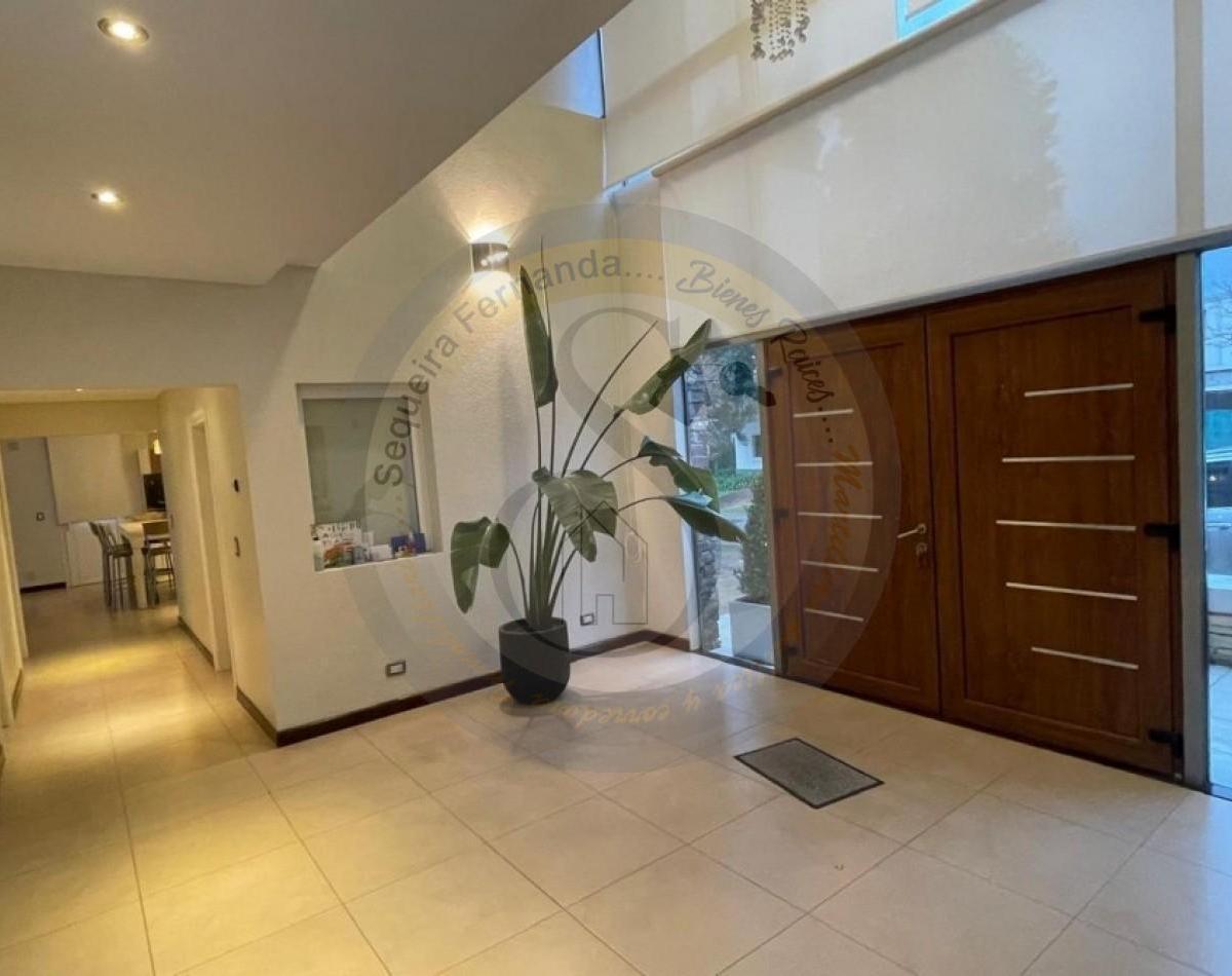 Foto de Casa en Arenas del Sur Importante Chalet en Venta en Barrio Privado, imagen 5