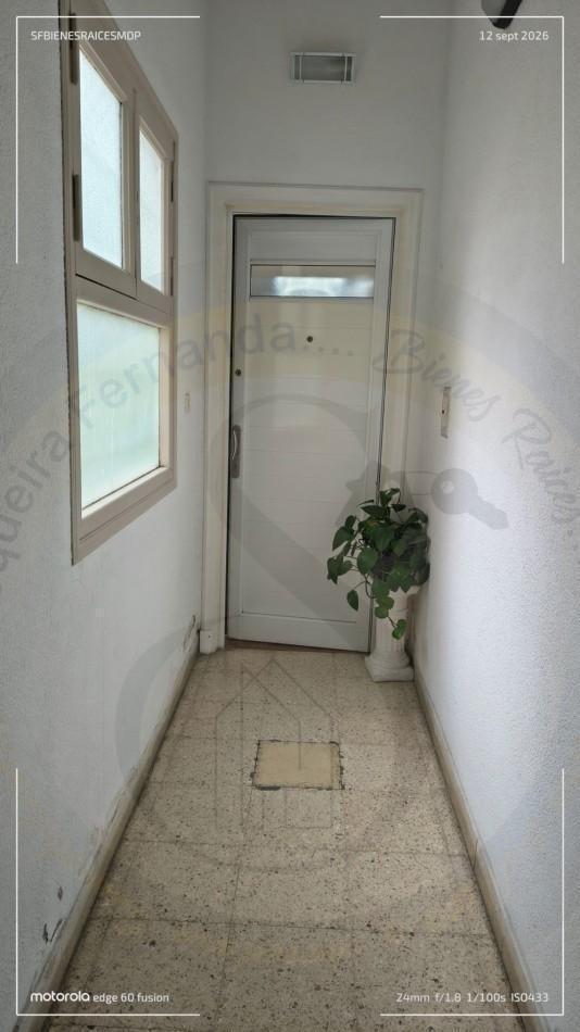 Foto de Hermoso PH de 3 Ambientes Reciclado y Doble Patio, imagen 2