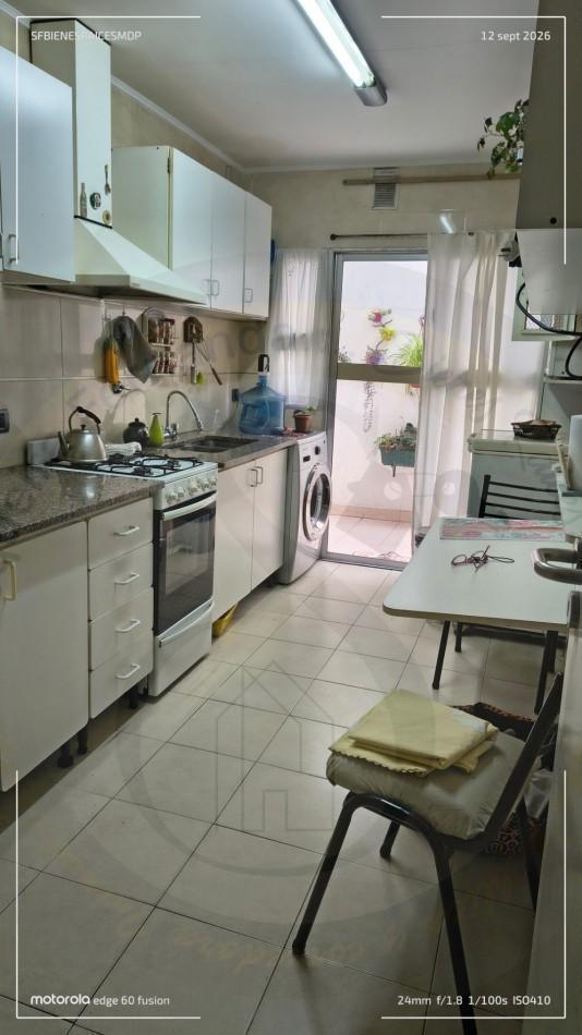Foto de Hermoso PH de 3 Ambientes Reciclado y Doble Patio, imagen 4