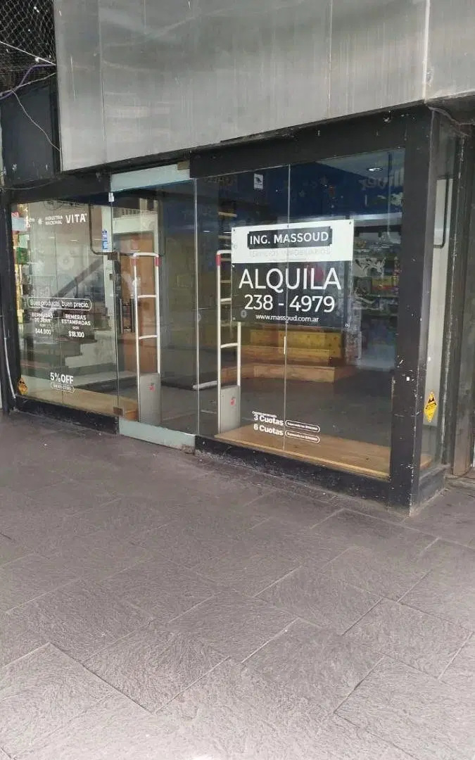 CORDOBA 1147 LOCAL EN ALQUILER - GALERÍA LA FAVORITA PB Y PA 5