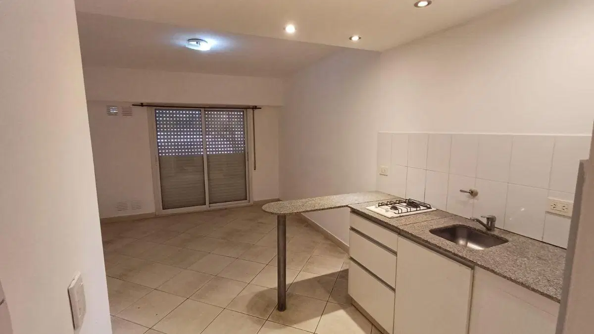 Departamento de 50 m2 con 1 dormitorio en alquiler en Abasto 3