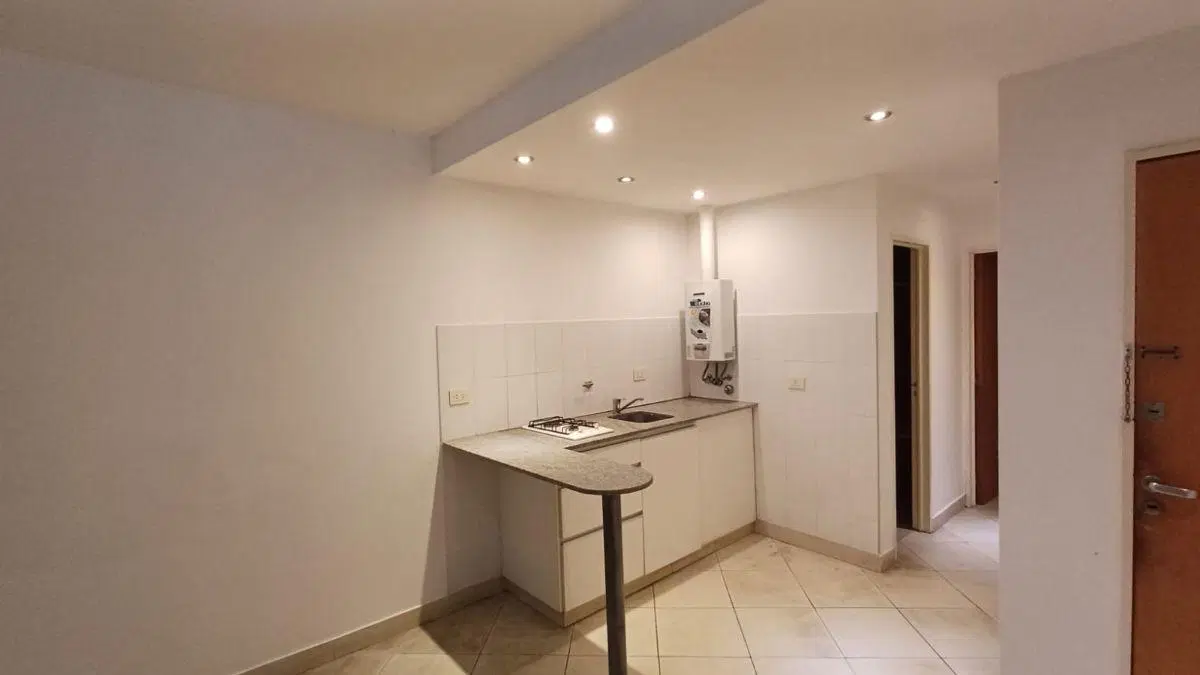 Departamento de 50 m2 con 1 dormitorio en alquiler en Abasto 1