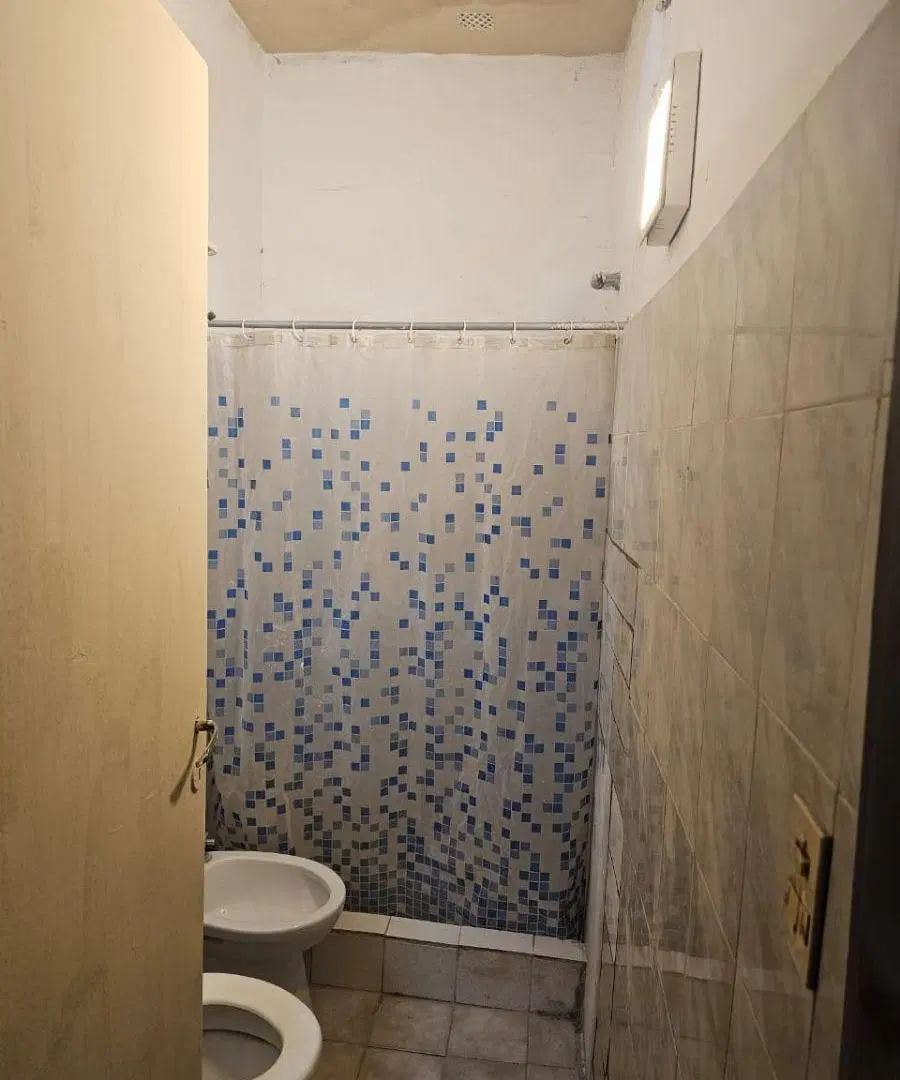 Casa de 55 m² con 2 dormitorios en alquiler en Cinco Esquinas 4
