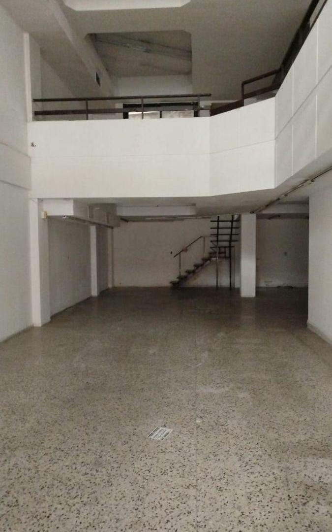 Foto de Local de 180 m² en alquiler en calle San Luis, imagen 5