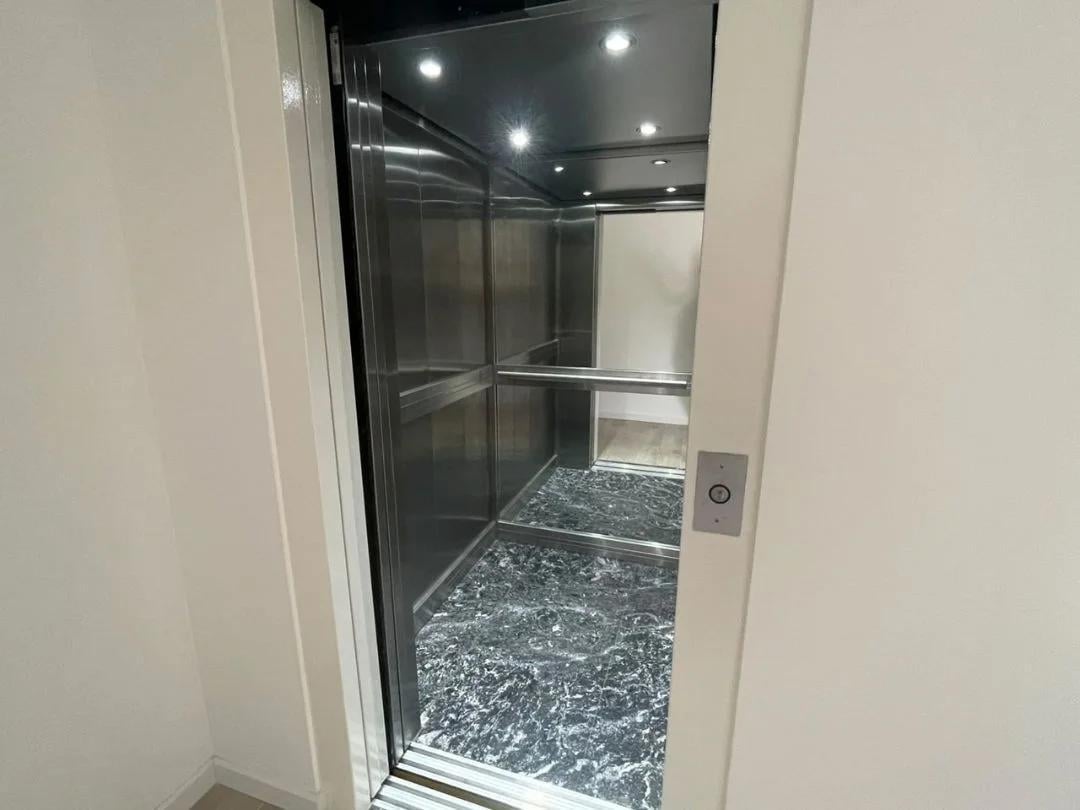 Foto de Amplio Monoambiente Semipiso A Estrenar con Balcón | Calidad Premium en, imagen 4