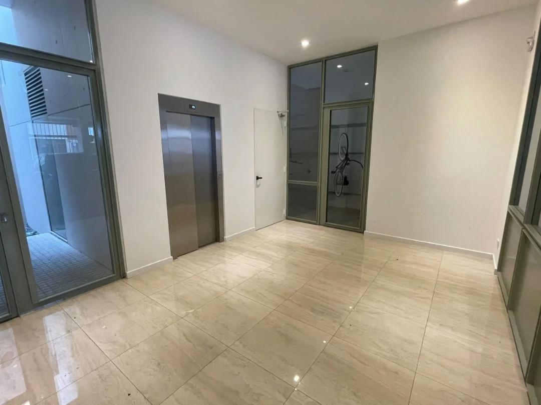 Foto de Amplio Monoambiente Semipiso A Estrenar con Balcón | Calidad Premium en, imagen 2