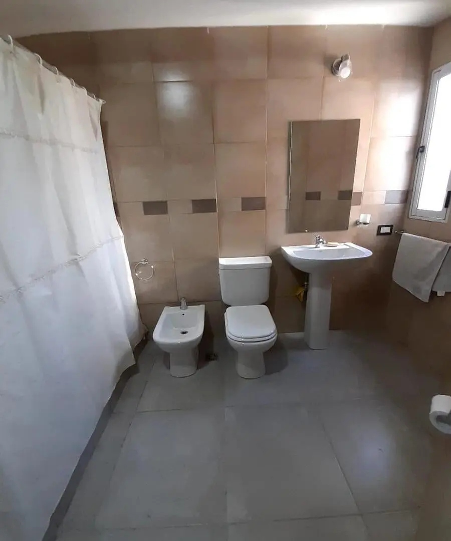 Alquiler departamento 2 dorm. con cochera, Mitre 1600, Neuquén 5