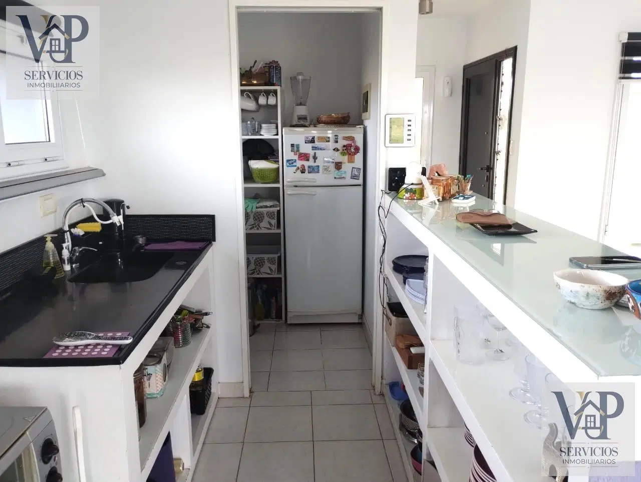 Venta Casa 2 dorm., Barrio La Peninsula, Lago Mari Menuco 4