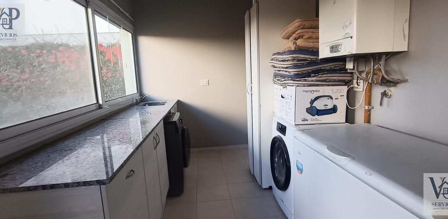 Foto de Se alquila casa Amoeblada nivel Gerencial - Barrio Elementos Plottier, imagen 5