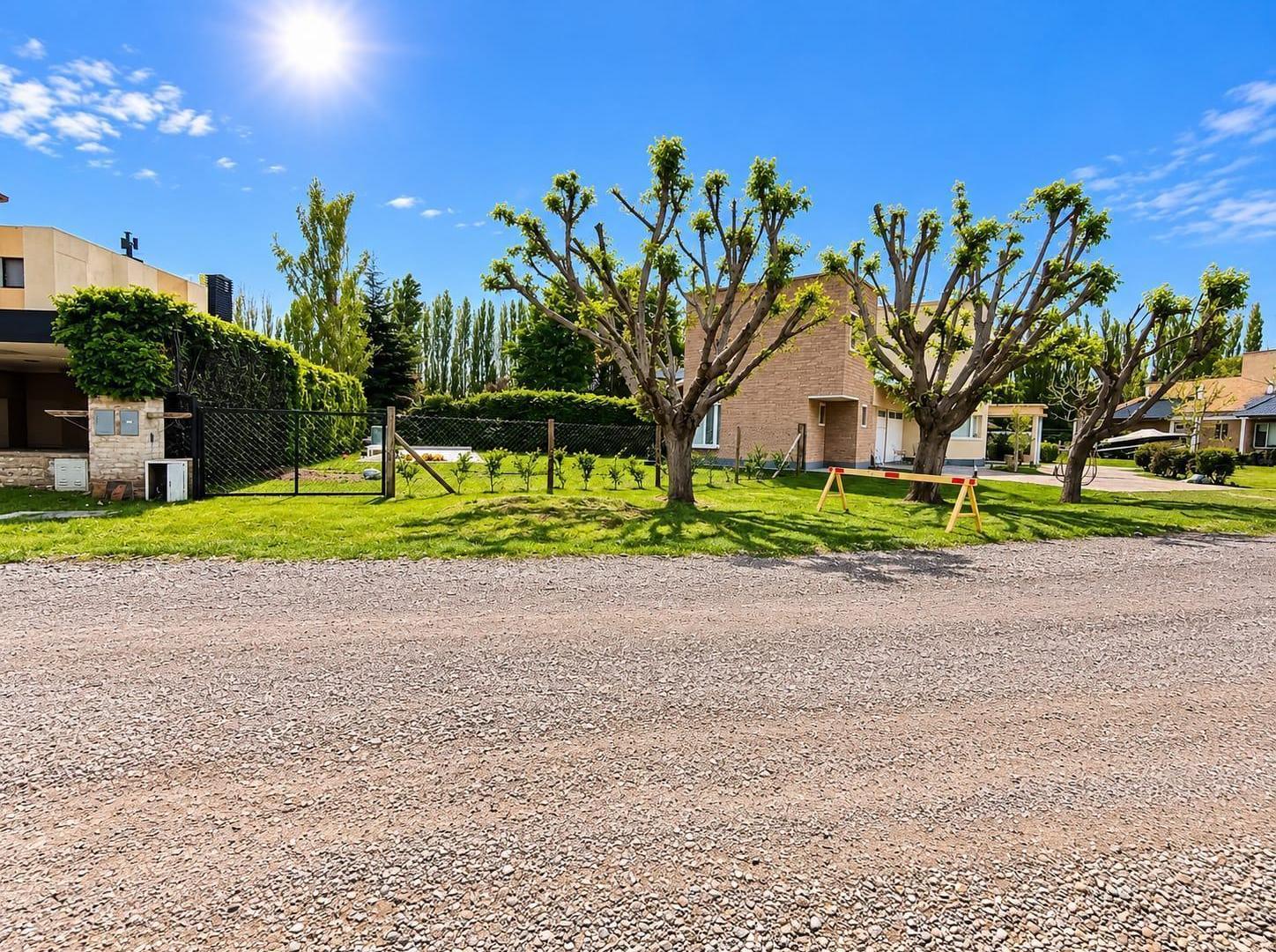 Foto de TerrenoEn venta Lote en Barrio Privado - Los Cedros Plottier, imagen 4