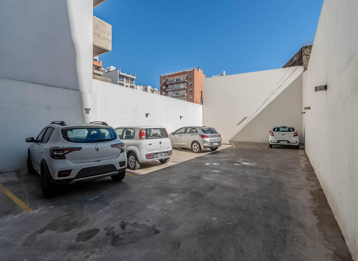 Departamento en Caballito 3 dormitorios 4 ambientes con COCHERA