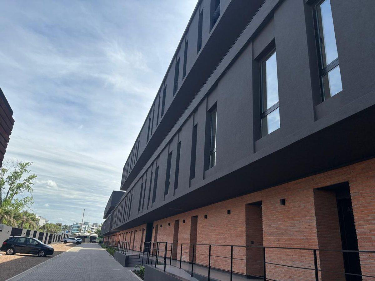 Dúplex 3 amb en venta Pilar UP c/patio cochera