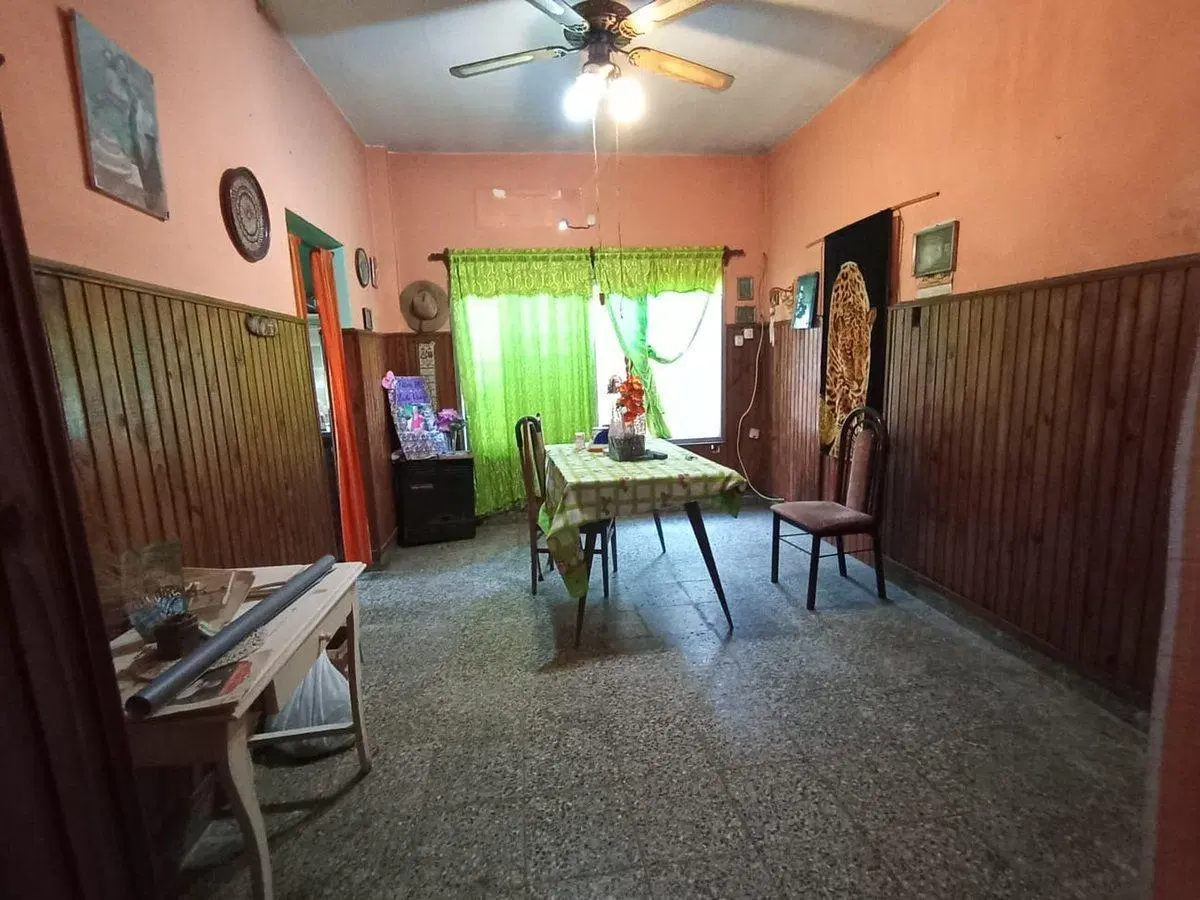 Casa 5 ambientes en venta  Boulogne con 2 locales 3