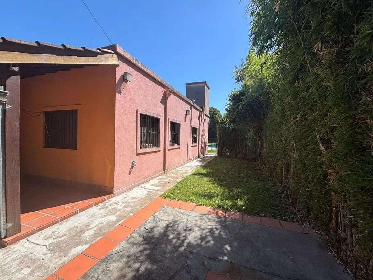 Casa 6 amb en Venta Polvorines con pileta y parque 3