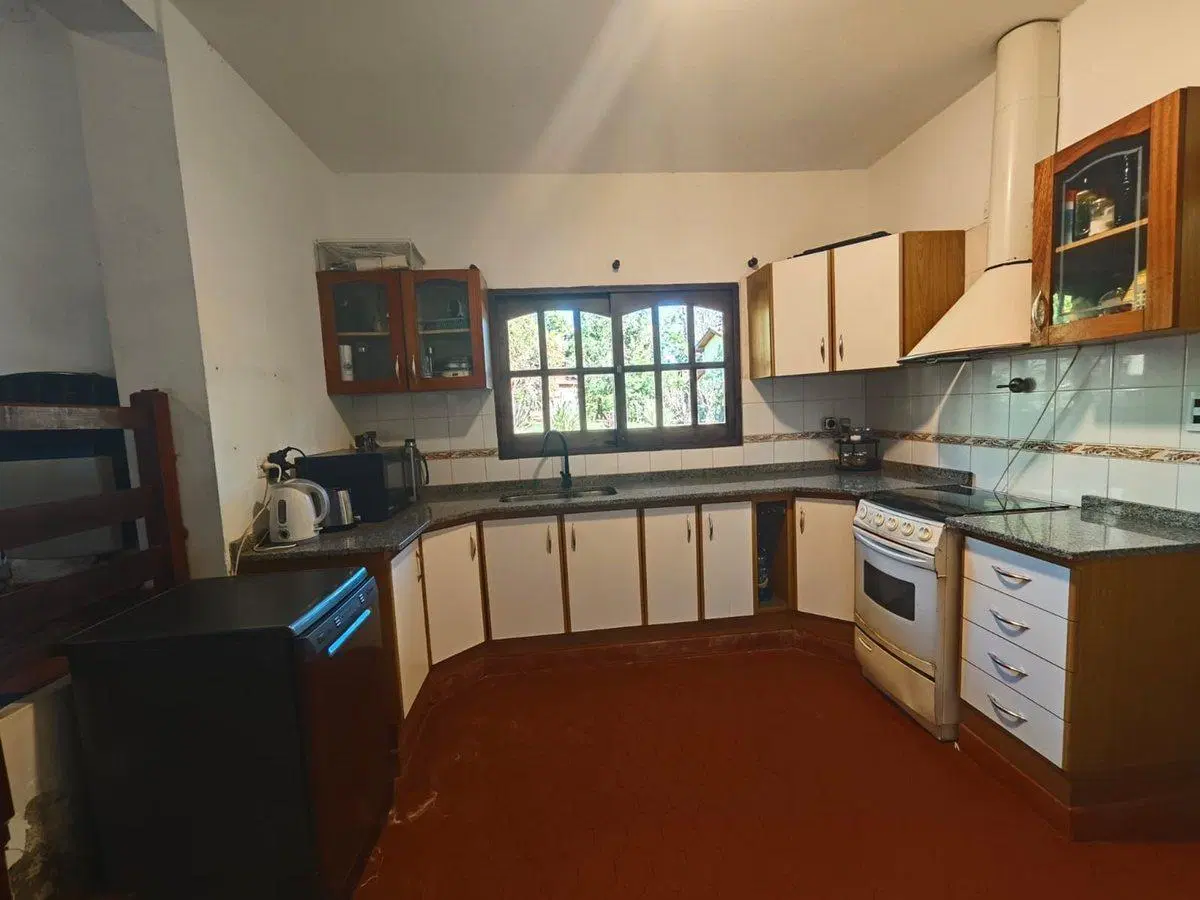 Venta Casa de 5 amb en El Bosque Country, Campana 5