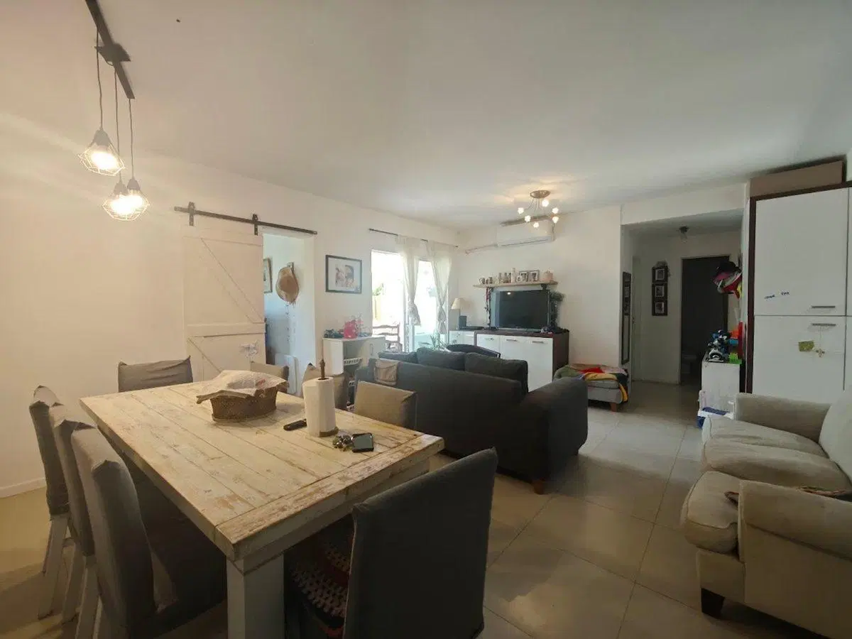 Venta Depto 4 amb jardín Casas Senderos. Nordelta. 2