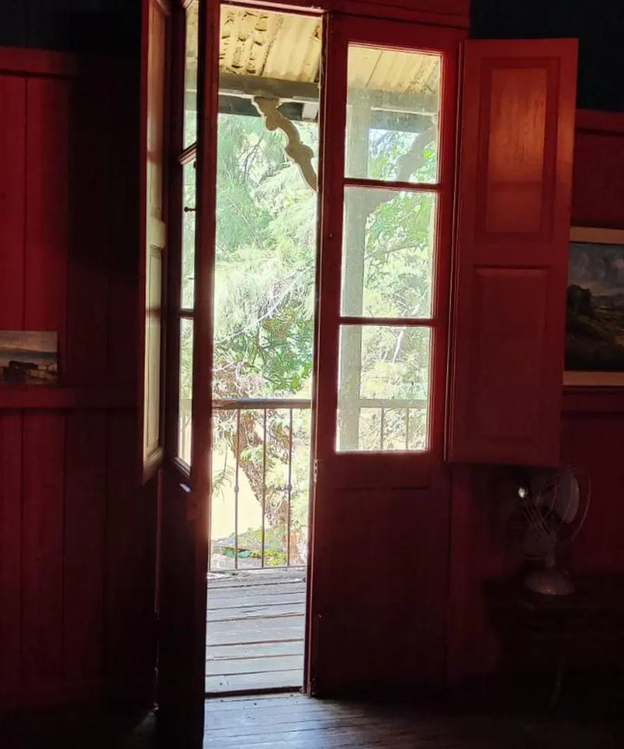 CASA EN VENTA DE 5 AMBIENTES EN ARROYO CARAGUATA 2