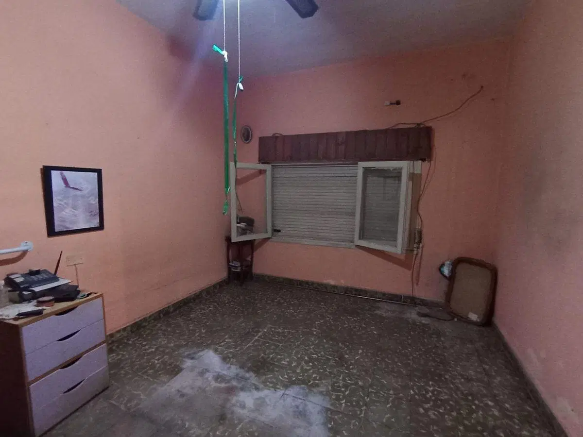 Casa 5 ambientes en venta  Boulogne con 2 locales 4