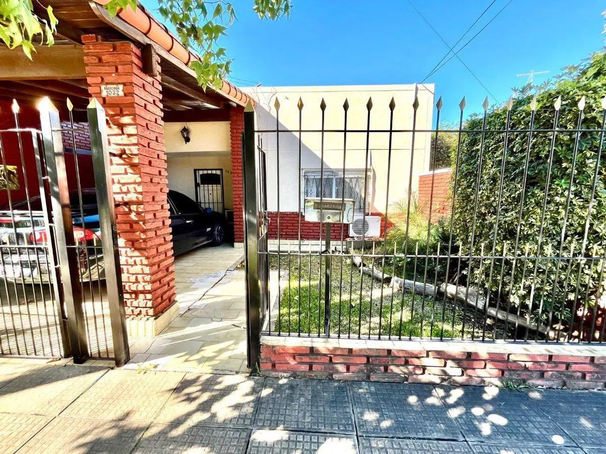 CASA 4 AMBIENTES EN VENTA ITUZAINGO 5