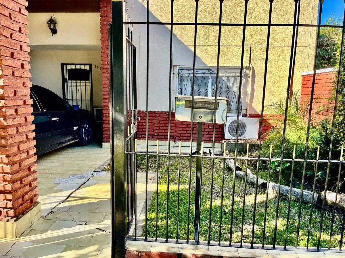 CASA 4 AMBIENTES EN VENTA ITUZAINGO 3