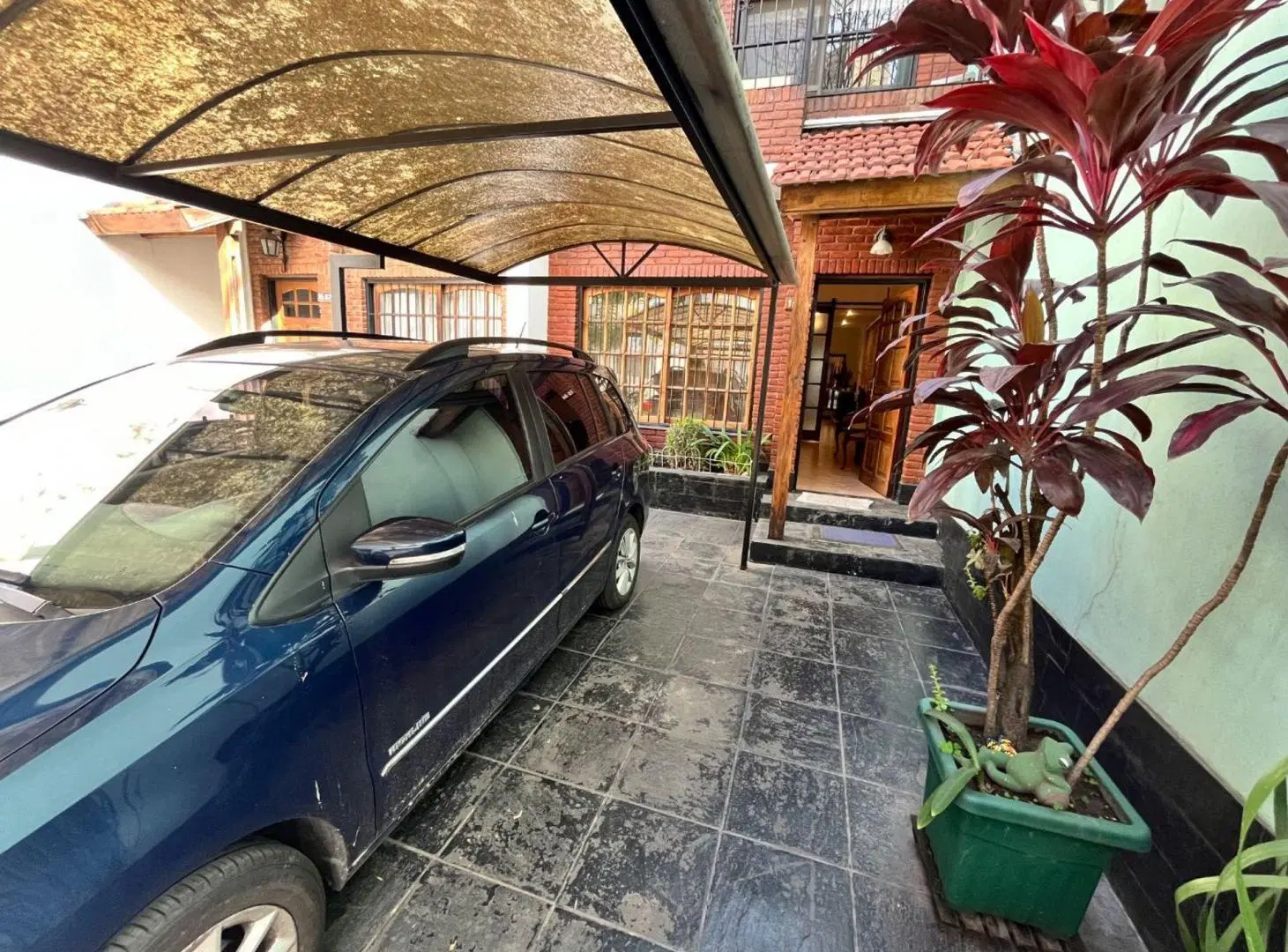 CASA DUPLEX  4 AMBIENTES VENTA  CABALLITO 3