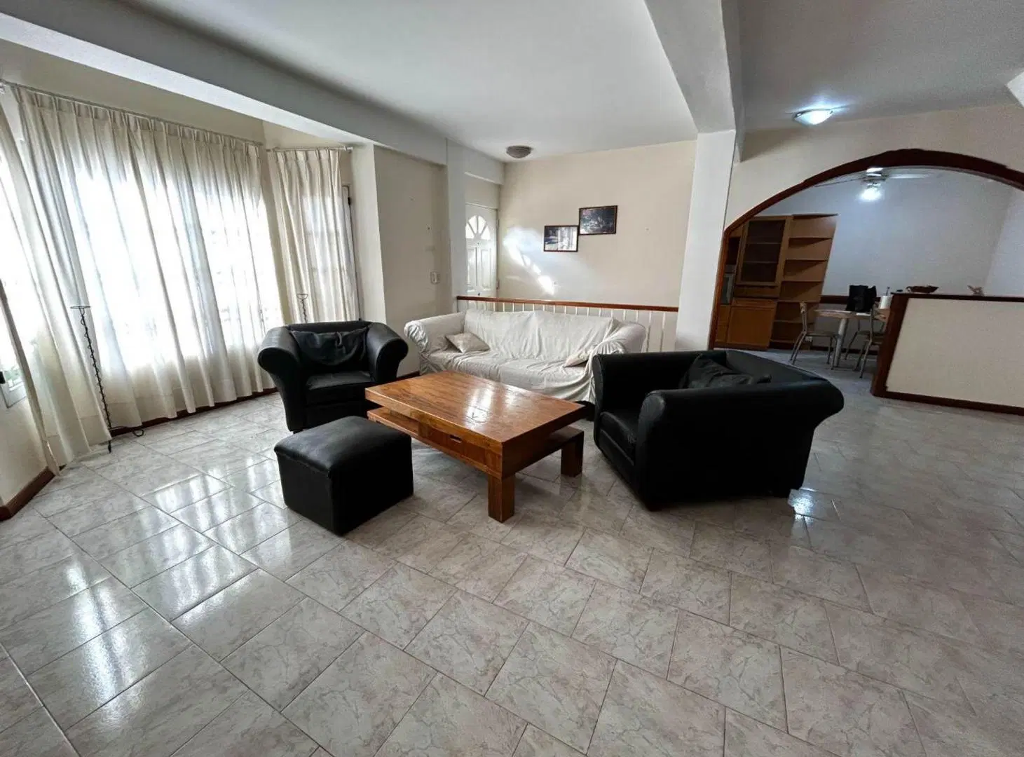 Casa 6 amb en venta Garin con quincho y cochera 4