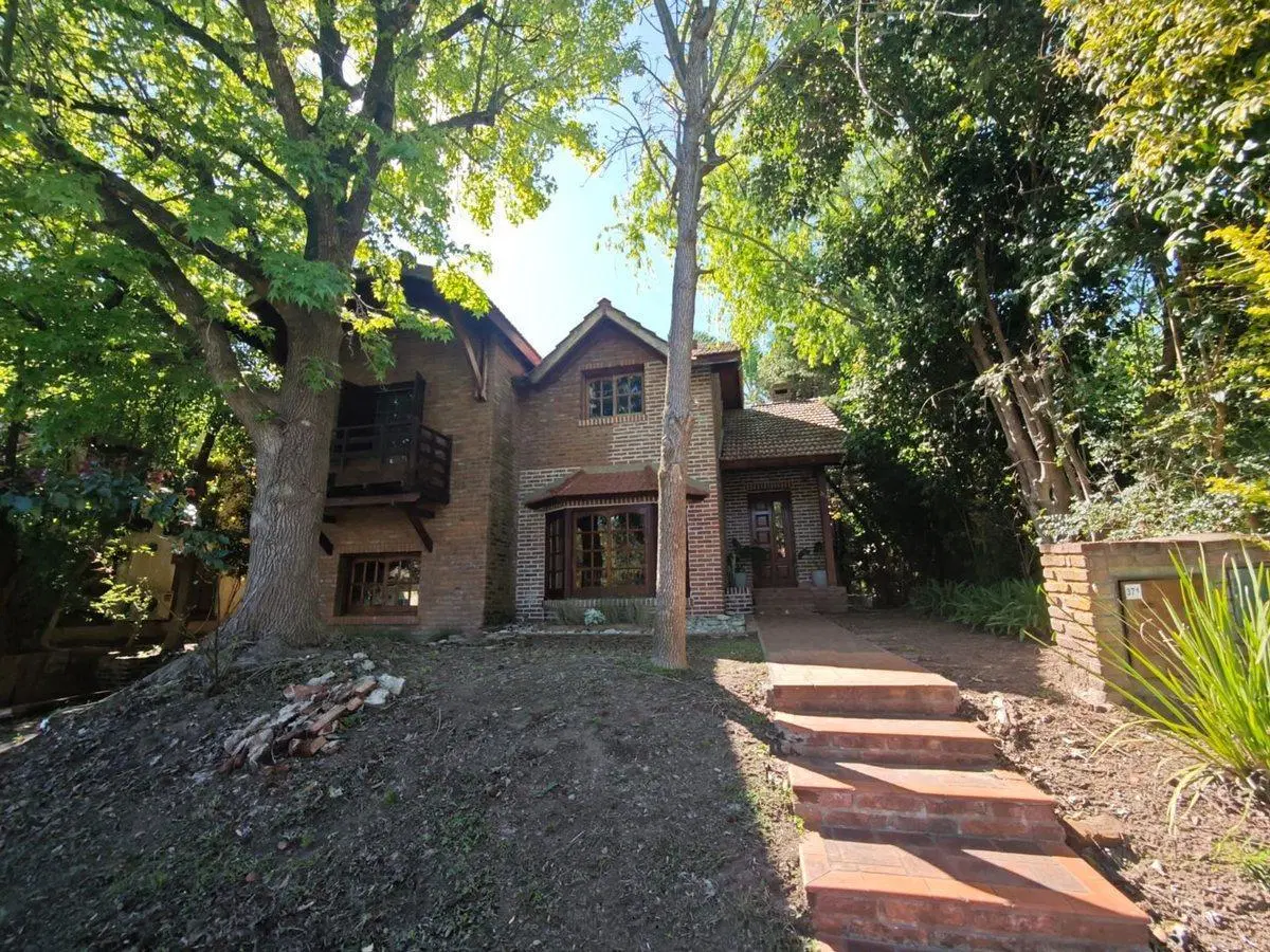 Venta Casa de 5 amb en El Bosque Country, Campana 3