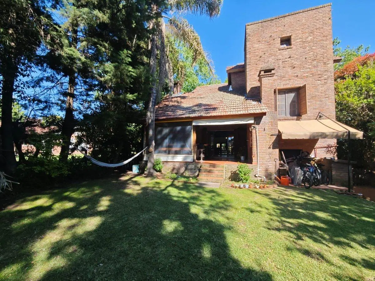 Venta Casa de 5 amb en El Bosque Country, Campana 4
