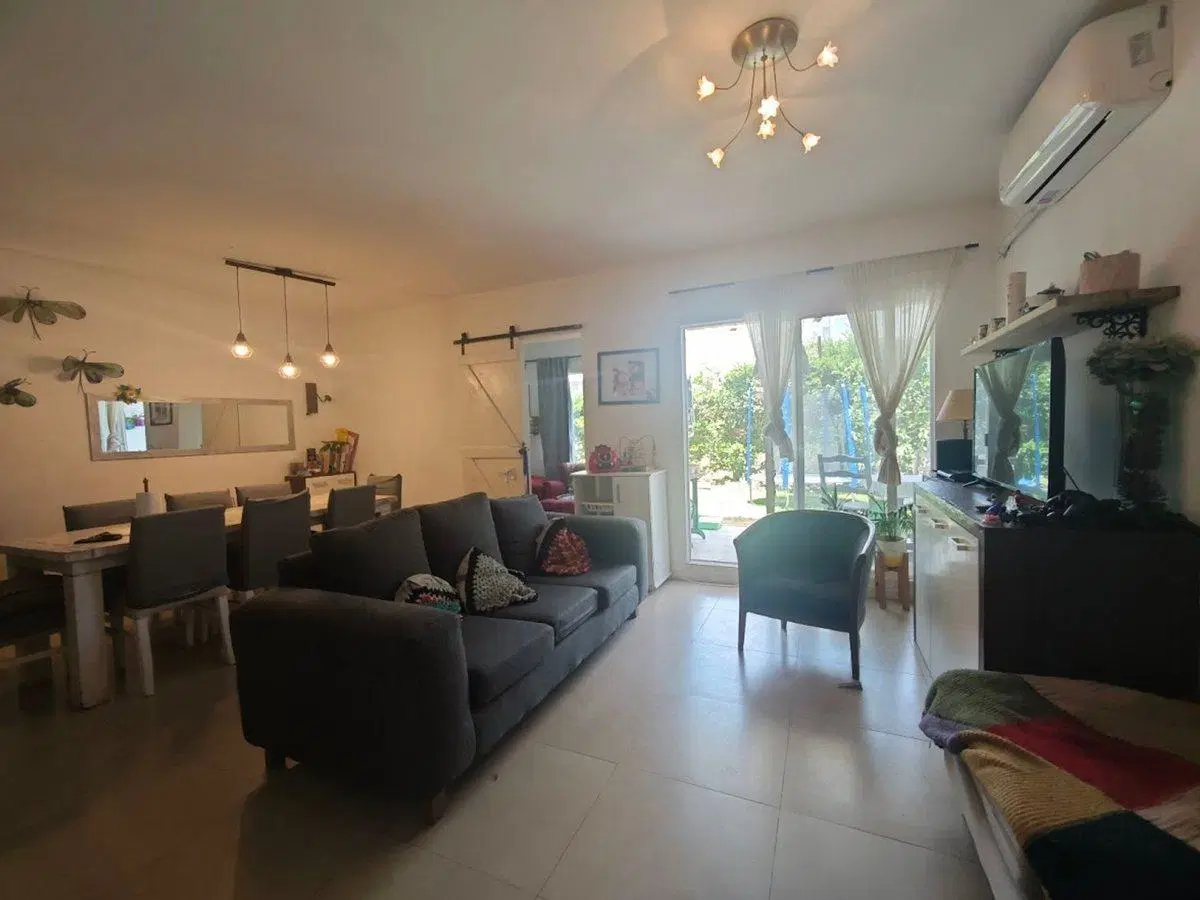 Venta Depto 4 amb jardín Casas Senderos. Nordelta. 2