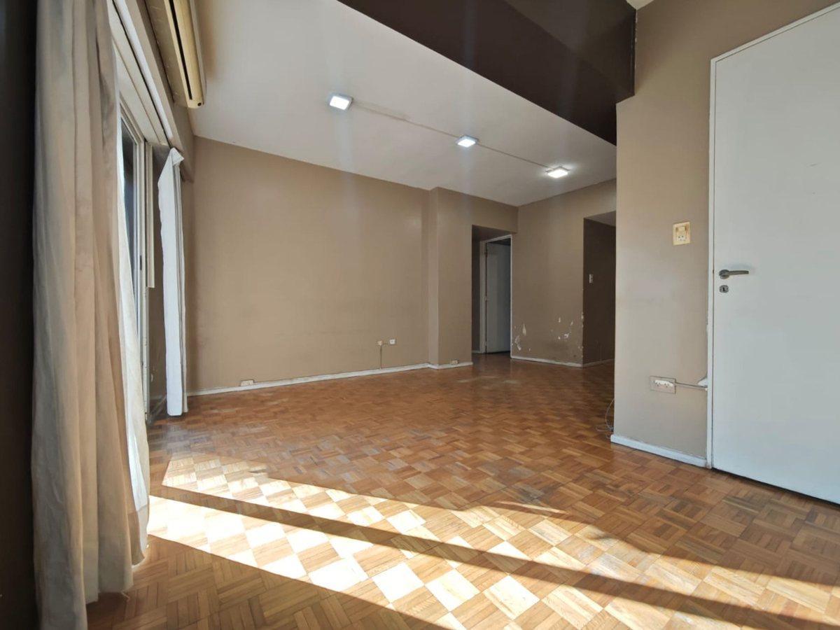 Foto de VENTA DEPTO 3 AMBIENTES LUMINOSO CON BALCON, imagen 3