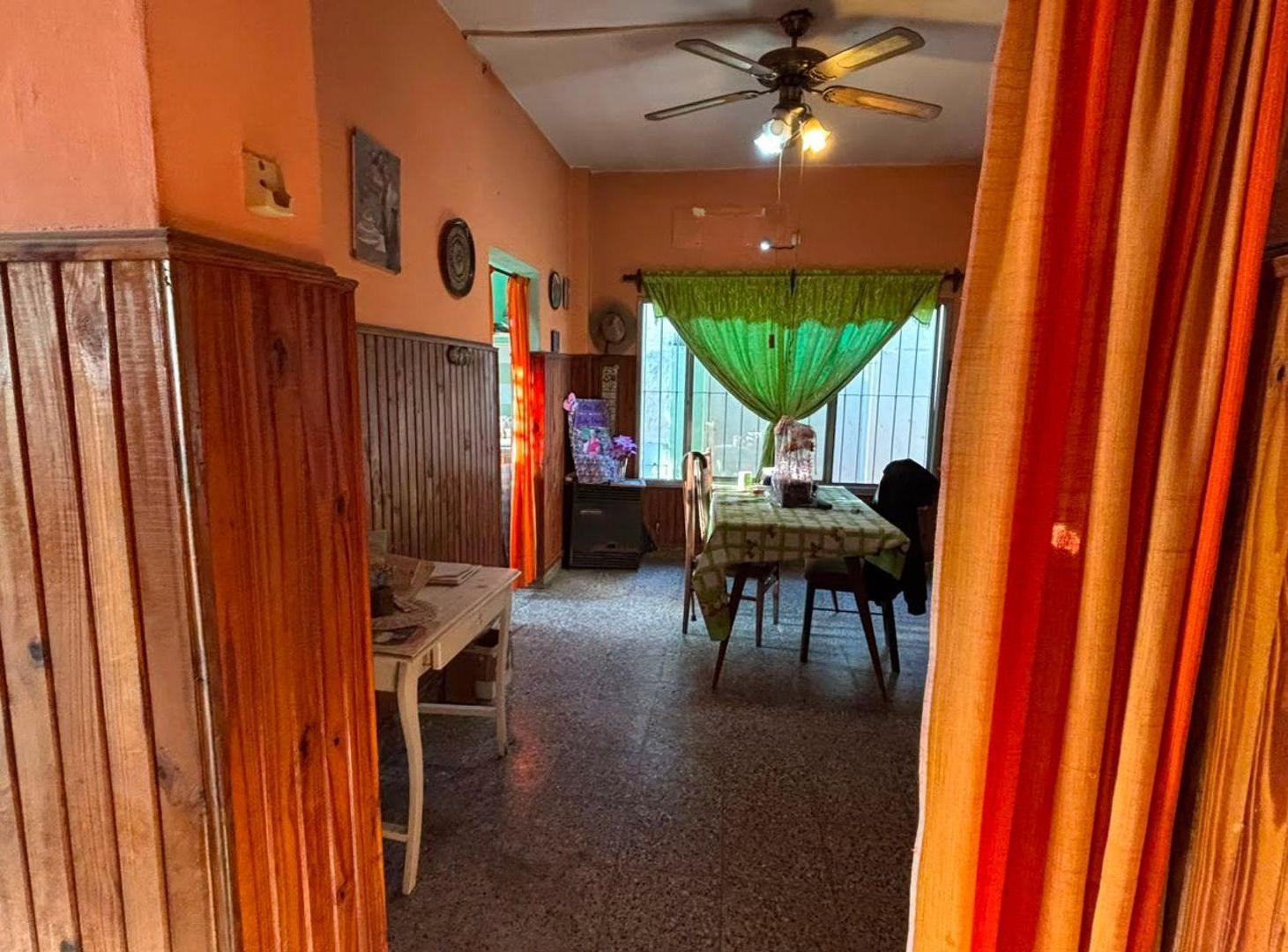 Foto de Casa 5 ambientes y 2 locales en Venta Boulogne, imagen 1