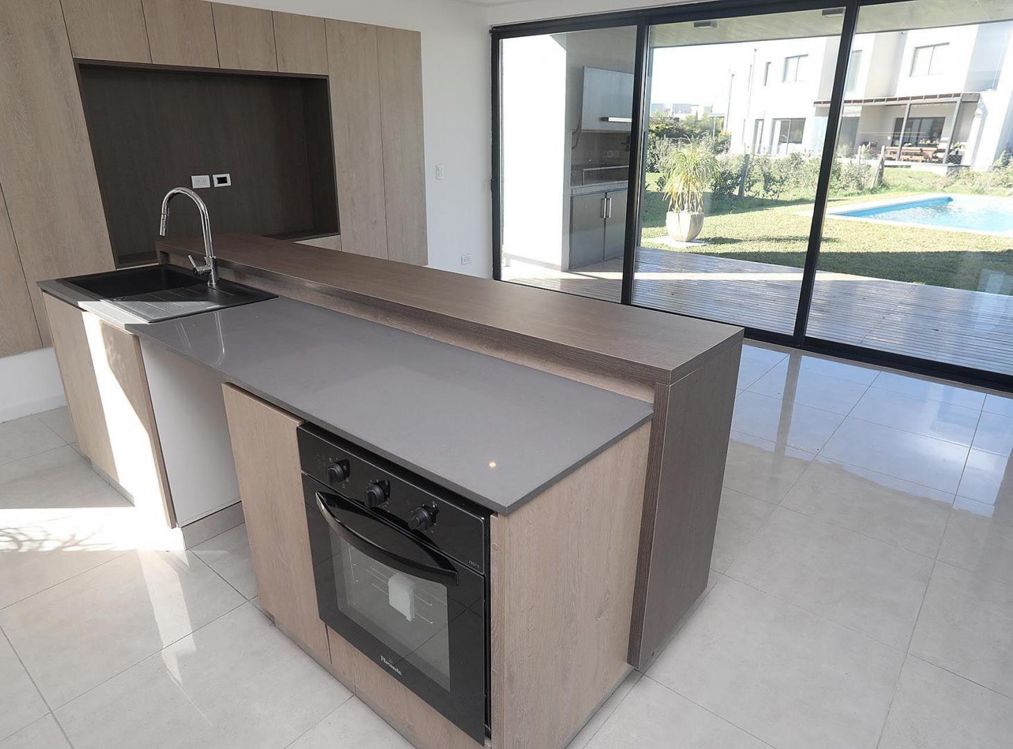 Foto de ALQUILER CASA UNA PLANTA/ BARRIO HARAS SANTA MARÍA, imagen 3
