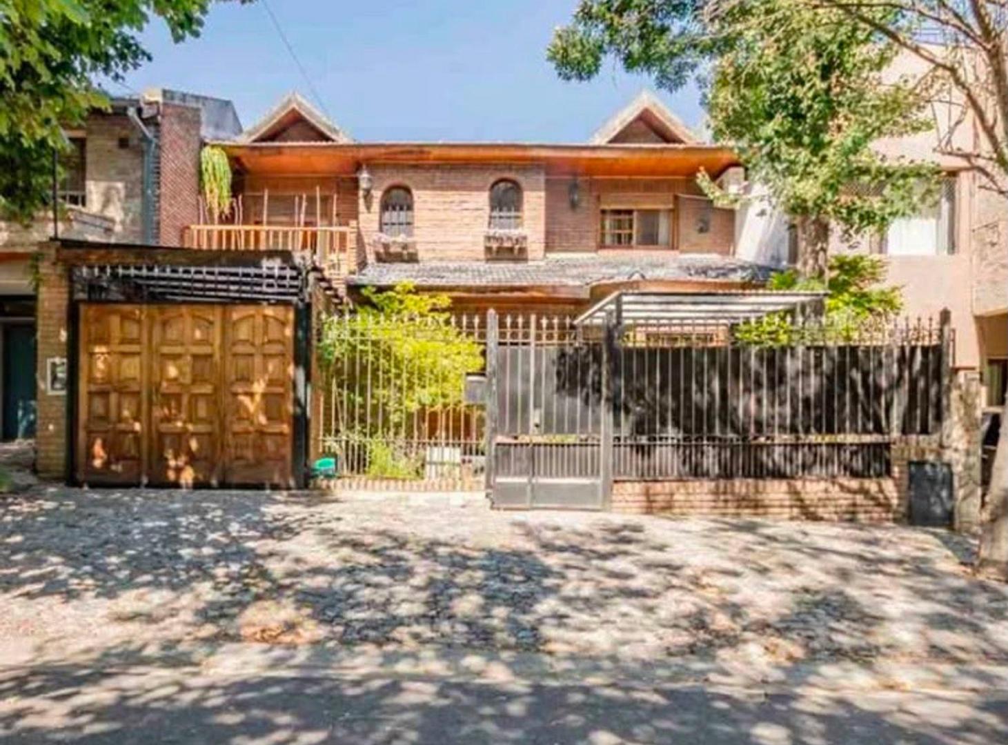 Foto de CASA EN VENTA 7 AMB BÉCCAR JARDÍN PILETA COCHERA, imagen 2