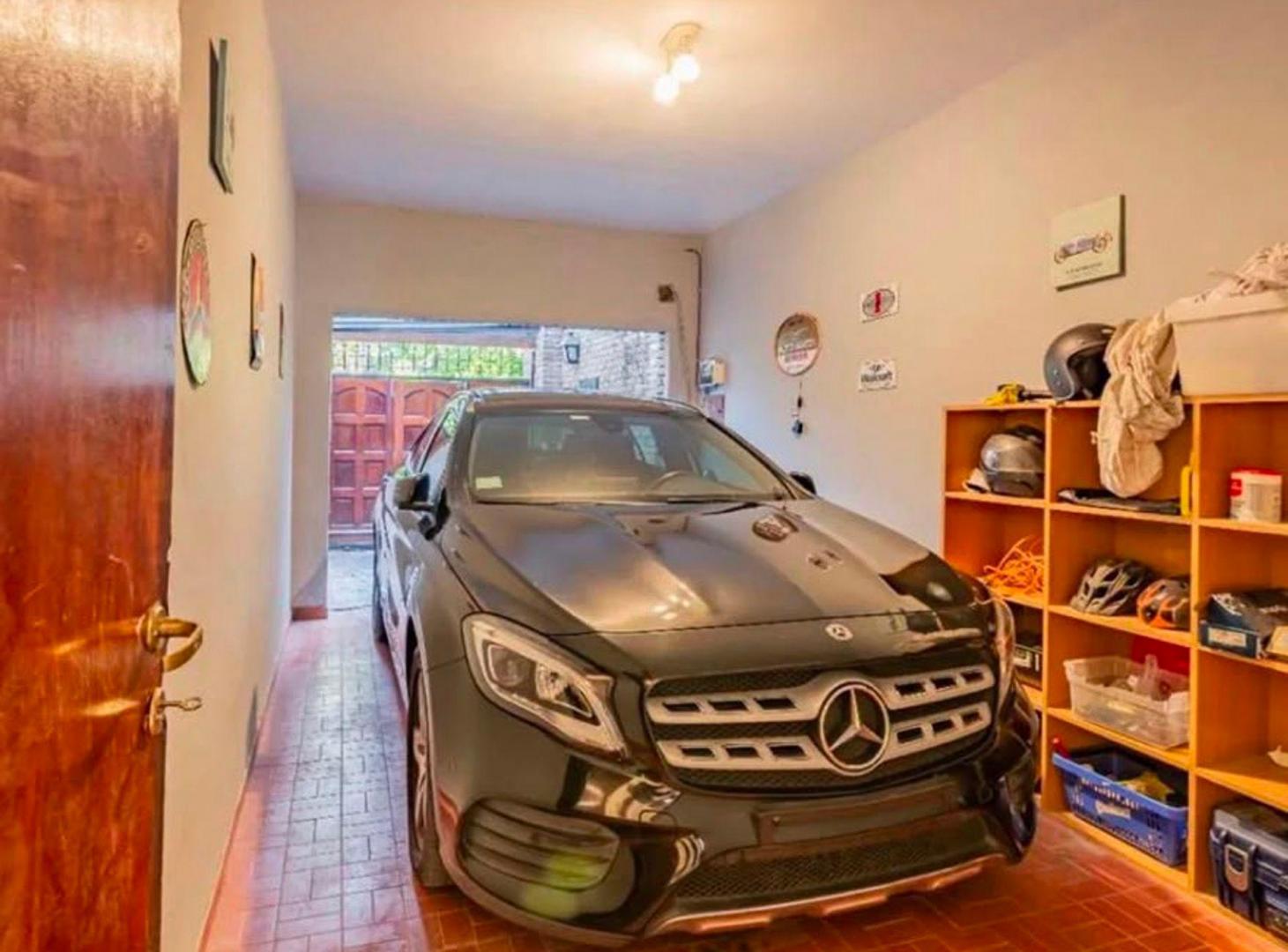Foto de CASA EN VENTA 7 AMB BÉCCAR JARDÍN PILETA COCHERA, imagen 1