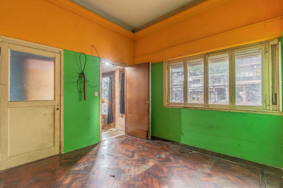 Foto de PH en venta 6 ambientes a refaccionar Villa Crespo, imagen 4
